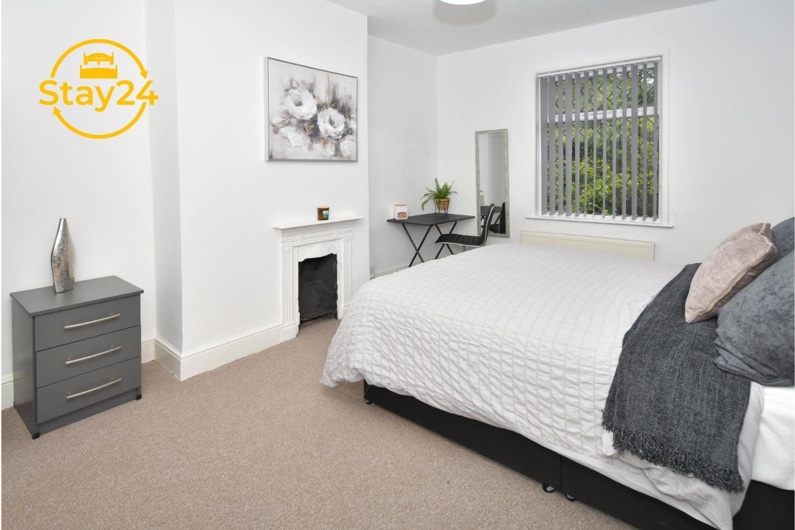 Hill Top Manor Apartment Stoke-on-Trent Bagian luar foto