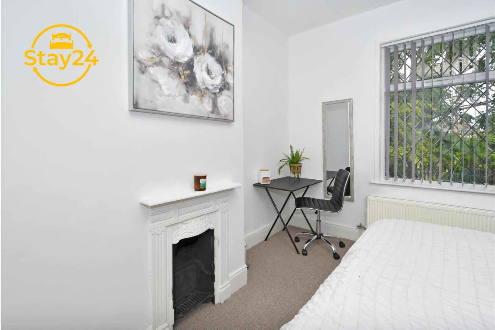 Hill Top Manor Apartment Stoke-on-Trent Bagian luar foto